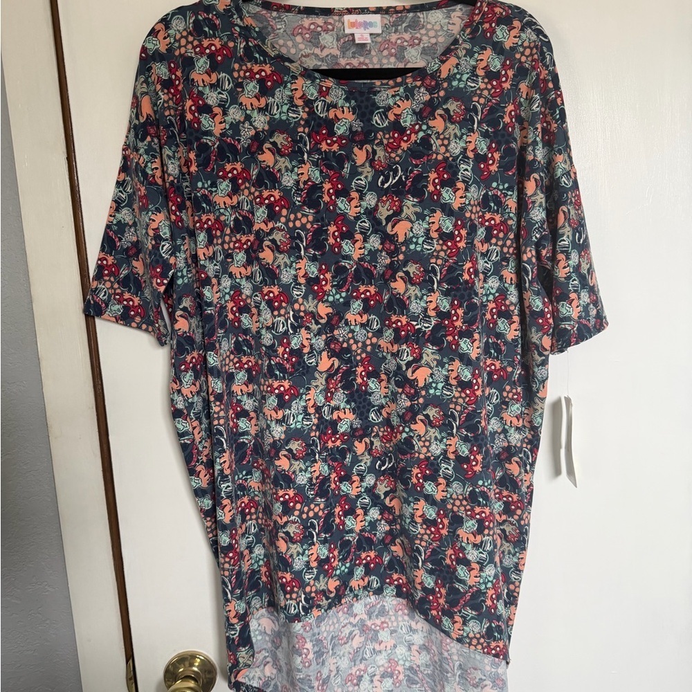 LuLaRoe Navy and Coral Patterned Short Sleeve Top